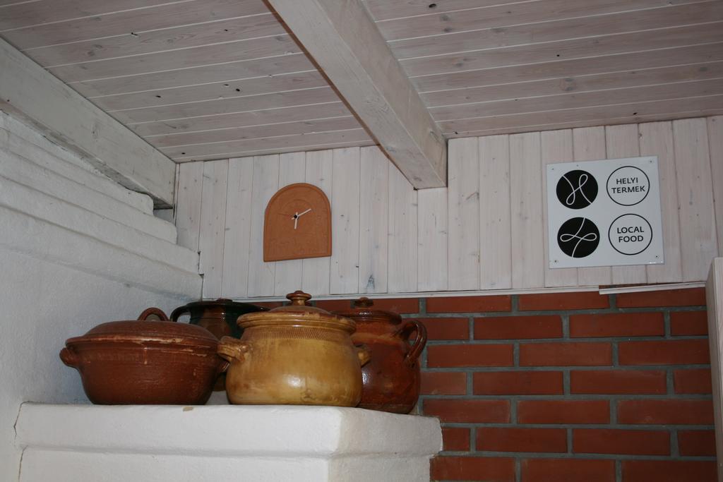 Mezesfeszer Apartman Apartamento Cserkút Exterior foto